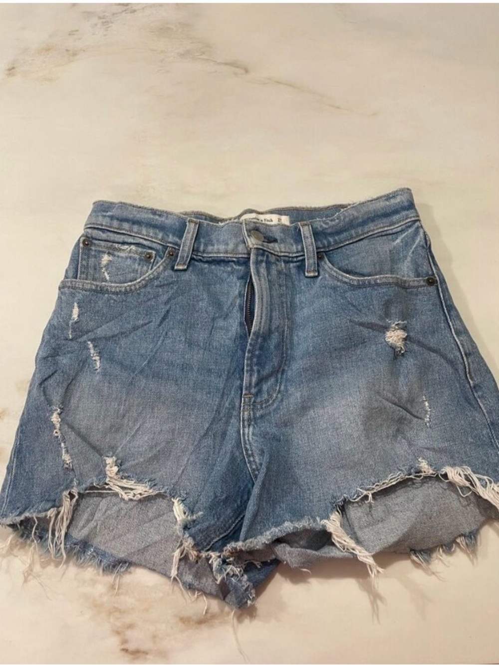 Abercrombie & Fitch The 4” Mom Short High Rise size 27